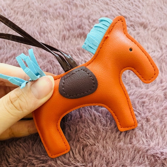 Brand new , could add to bag for decorating - Picture 4 of 4